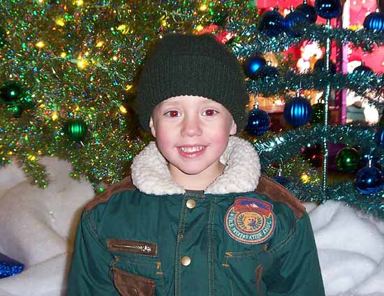 Bond Enjoying A Smokey Mountain Christmas At Dollywood, Pigeon Forge, Tennessee