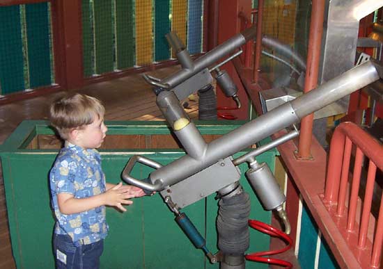 Bond playing in the Beehive at Dollywood, Pigeon Forge Tennessee