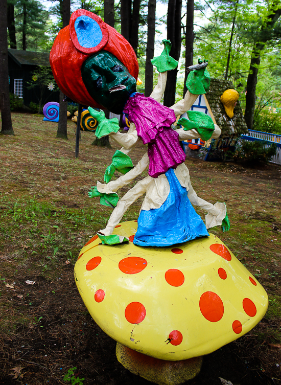 Alice In Wonderland at Six Flags The Great Escape 2014