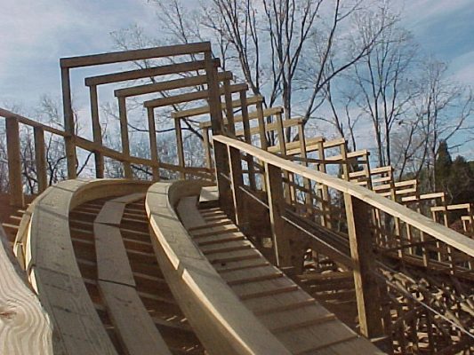 HW-12-11-99-Legend-Up-into-Helix-tunnel.jpg (91402 bytes)