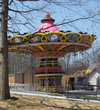 Hallowswings New For 2003 @ Holiday World & Splashin' Safari