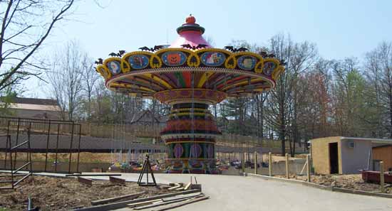 Hallowswings New For 2003 @ Holiday World & Splashin' Safari