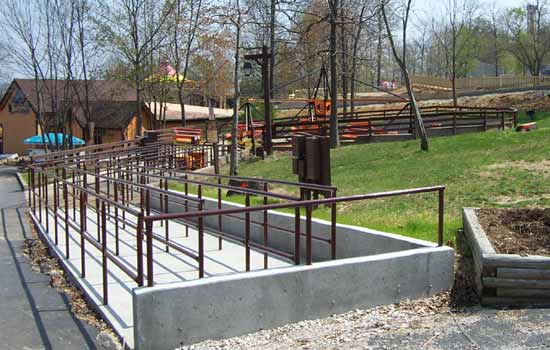 Scarecrow's Scrambler and it's new queue @ Holiday World & Splashin' Safari