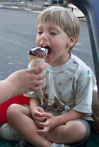 Bond having ice cream @ Holiday World & Splashin' Safari