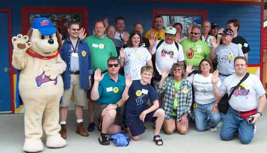 Holidog's Deputes @ Holiday World's Stark Raven Mad 2003