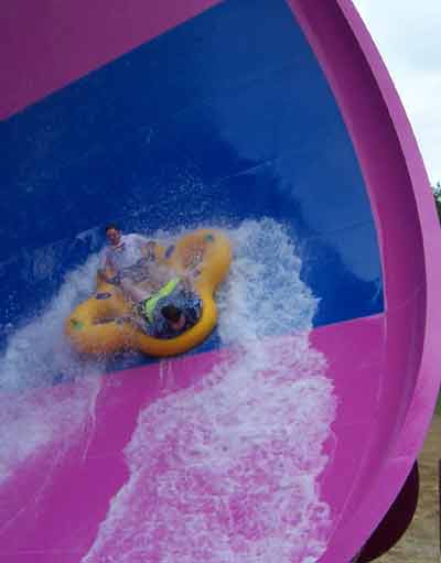 Zinga @ Holiday World's Stark Raven Mad 2003!