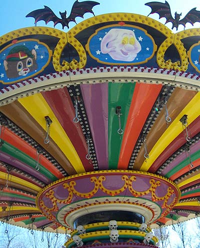 Hallowswings at Holiday World & Splashin' Safari, Santa Claus Indiana