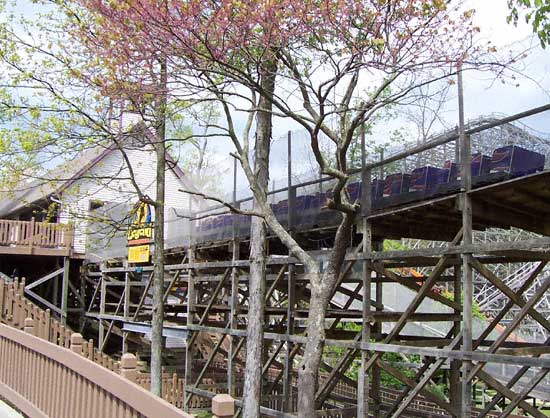 Ther Legend Rollercoaster at Holiday World & Splashin' Safari, Santa Claus, Indiana