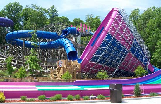 Zinga at Holiday World & Splashin' Safari, Santa Claus, Indiana