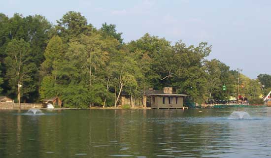 Lake Winnepesaukah Amusement Park, Rossville, Georgia