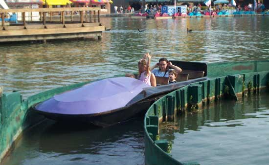 Lake Winnepesaukah Amusement Park, Rossville, Georgia