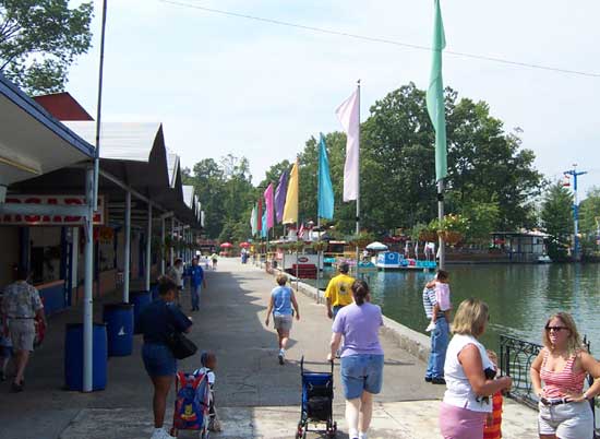 Lake Winnepesaukah Amusement Park, Rossville, Georgia
