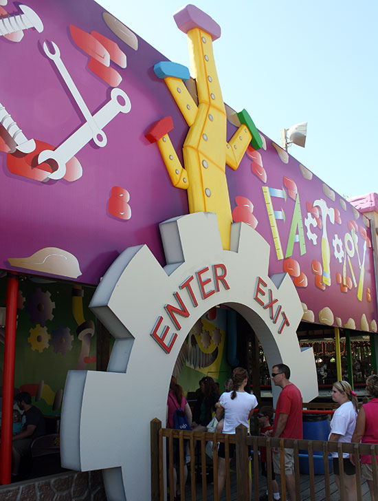 The Wacky Factory at Lake Winnepesaukah Amusement Park, Rossville, Georgia