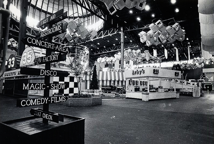 Old Chicago Shopping Center & Amusement Park, Bolingbrook Illinois