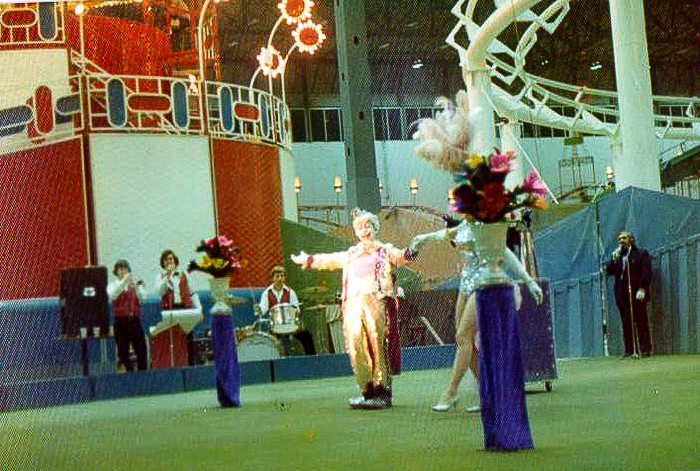 Old Chicago Shopping Center & Amusement Park, Bolingbrook Illinois