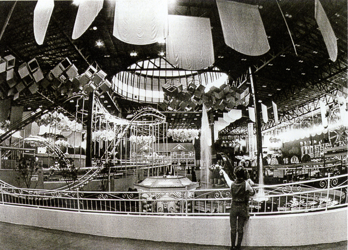 Old Chicago Shopping Center & Amusement Park, Bolingbrook Illinois