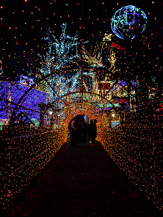 An Old Time Christmas at Silver Dollar City, Branson, Missouri