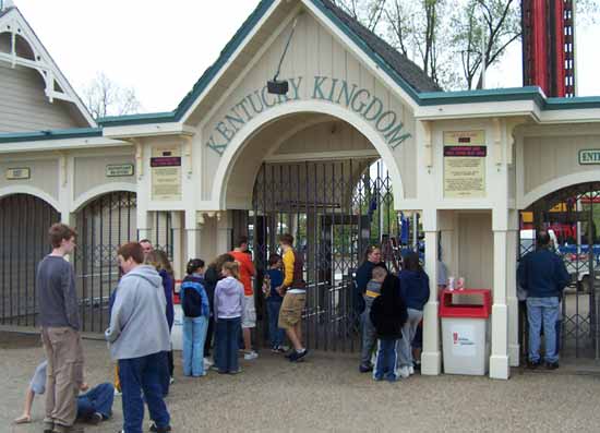 Six Flags Kentucky Kingdom Front Gate Before Opening