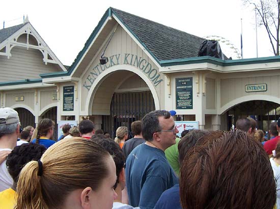 Six Flags Kentucky Kingdom's Entrance Gate