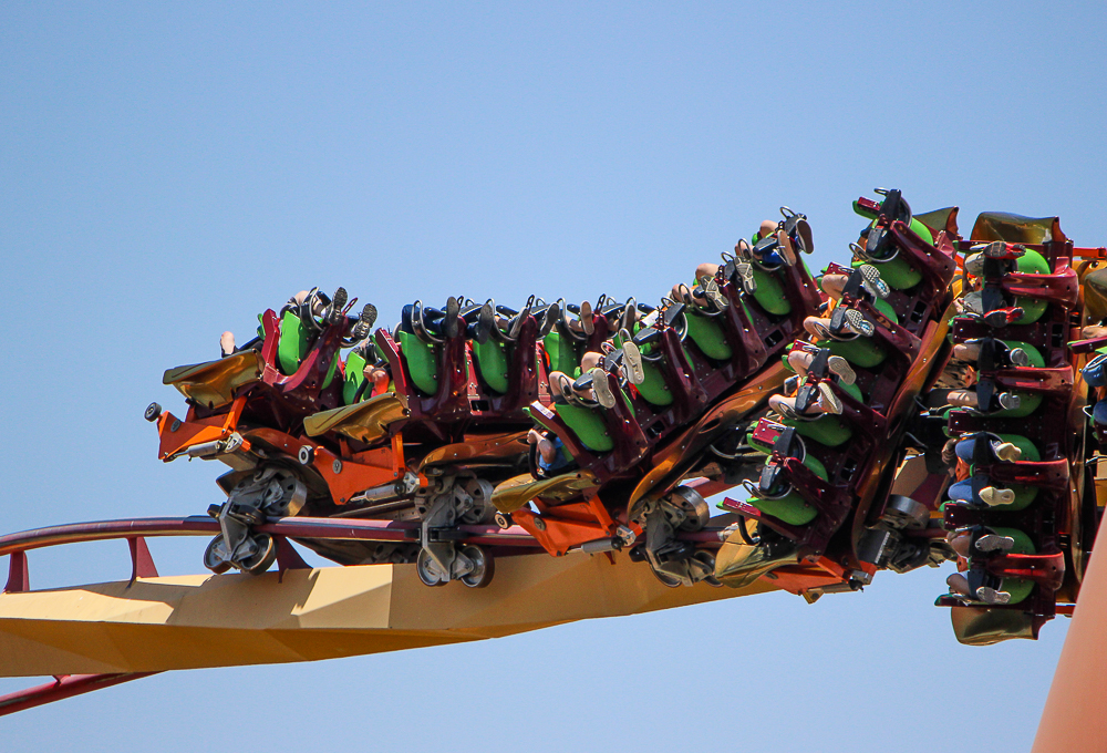 Negative G Six Flags Magic Mountain 2019 American Coaster