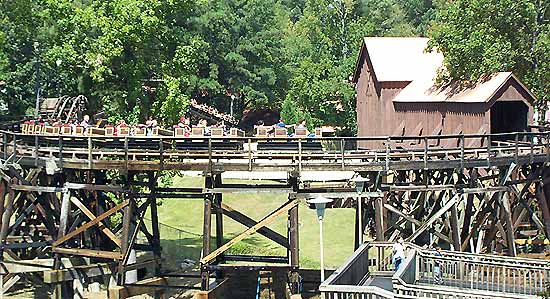 The Dahlonega Mine Train Rollercoaster @ Six Flags Over Georgia