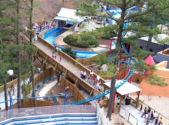 The Wyle E. Coyote Canyon Blaster Rollercoaster at Six Flags Over Georgia, Austell, GA