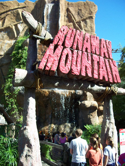 The Runaway Mountain Rollercoaster at Six Flags Over Texas, Arlington, TX