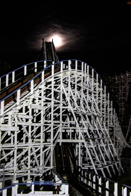 The Screaming Eagle rollercoaster at Six Flags St. Louis, Eureka, Missouri