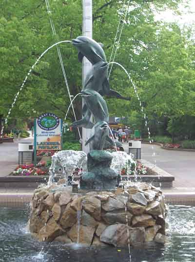 Dolphin Fountain @ Six Flags Worlds of Adventure