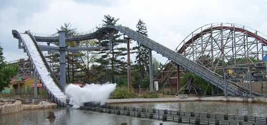 Shipwreck Falls @ Six Flags Worlds of Adventure